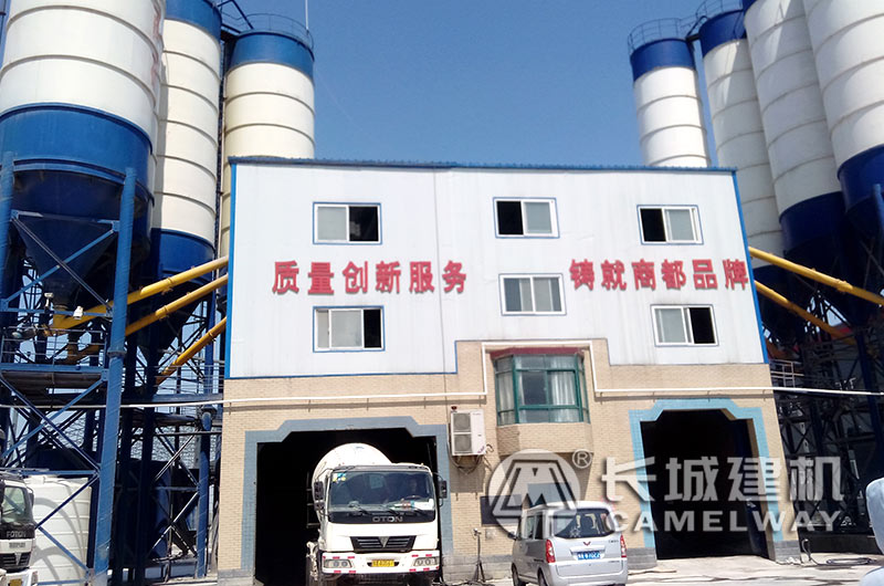 上街混凝土攪拌站工作現場